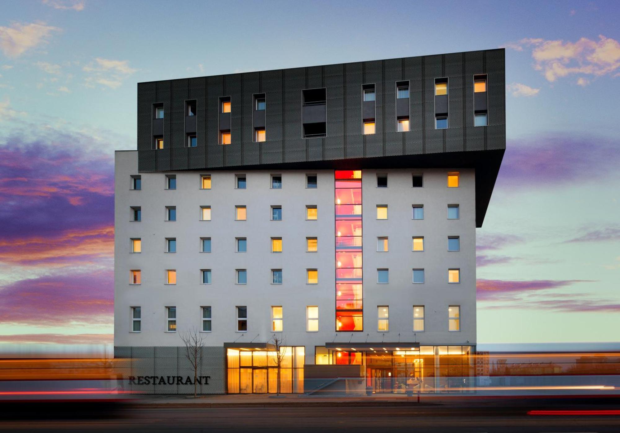 Comfort Hotel Olomouc Centre Bagian luar foto